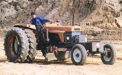 Grader.jpg, 45021 bytes, 25.10.00