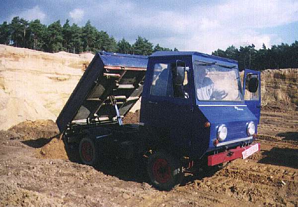 Multicar2.jpg, 46383 bytes, 09.12.00