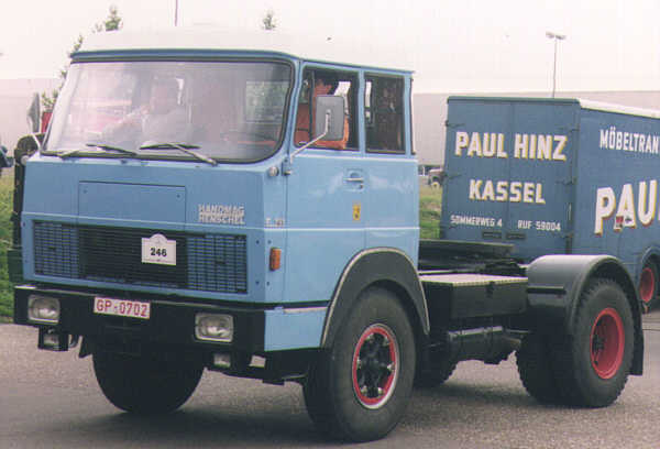 Hanomag_Henschel_Zugmaschine_1.jpg, 28933 bytes, 07.06.01