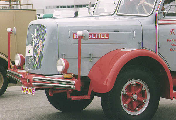 Henschel_Hauber_Zugmaschine_12.jpg, 36421 bytes, 07.06.01