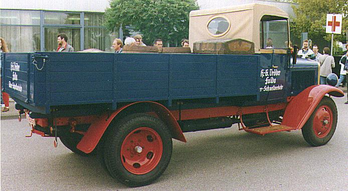 Mercedes_Alt_Droeder_2.jpg, 63394 bytes, 17.06.01