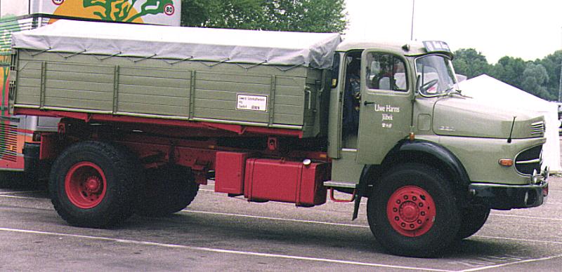 Mercedes_Rund_Pritsche_3.jpg, 60300 bytes, 17.06.01
