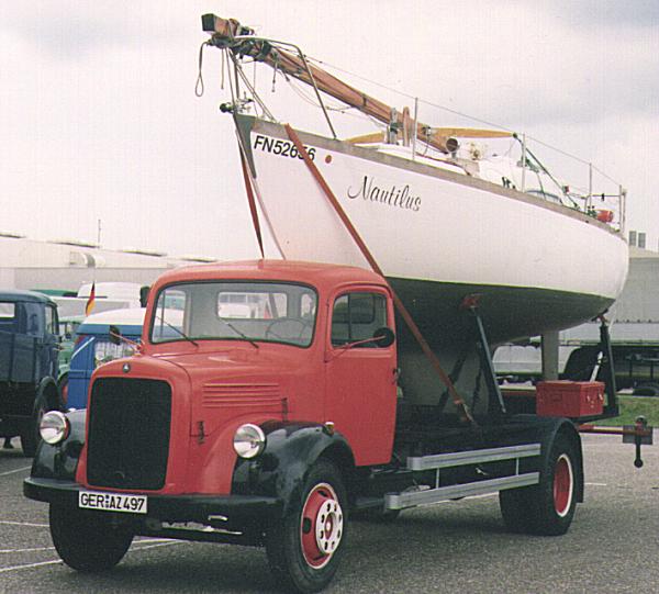 Mercedes_Spitz_Nautilus.jpg, 50386 bytes, 17.06.01