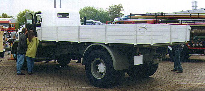 Mercedes_alt_23.jpg, 51552 bytes, 17.06.01