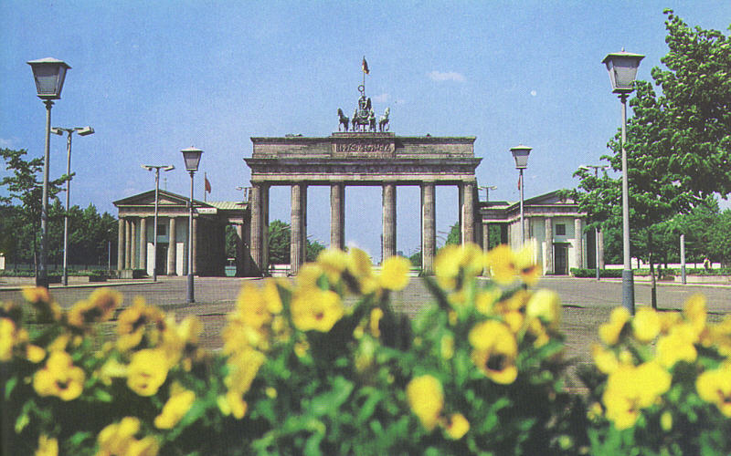 Berlin45-85_25.jpg, 105979 bytes, 03.03.01